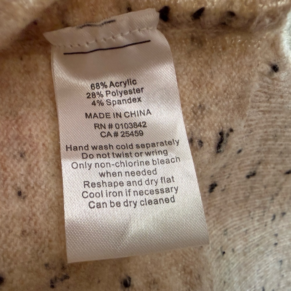 Evereve Harlow V-Neck Speckled Sweater Relaxed Lightweight Knit - Picture 5 of 5